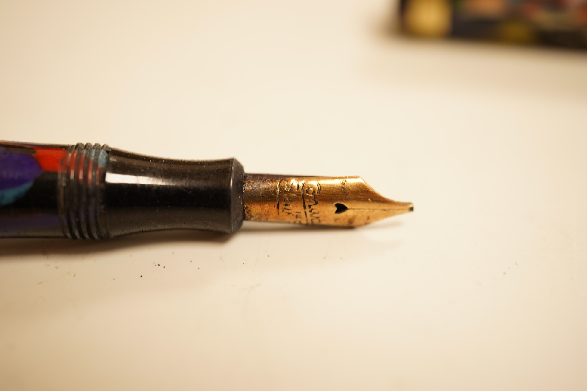 A Conway Stewart Dinkie No. 526 fountain pen, 9cm long